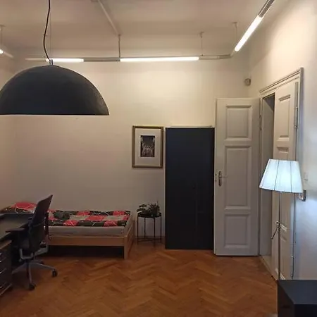 Quarto em Acomodações Particulares Spacious In Praga