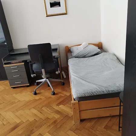 Spacious In Kwatera prywatna Praga